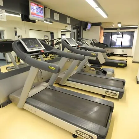 Sunshine Court No 4 *