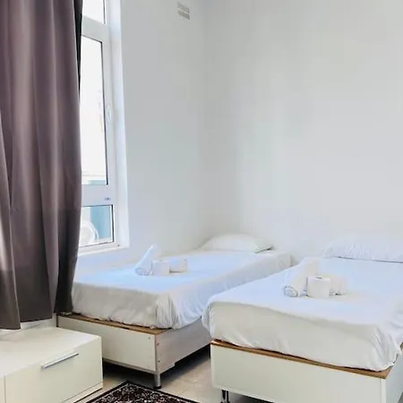 Sunshine Court No 4 Apartment