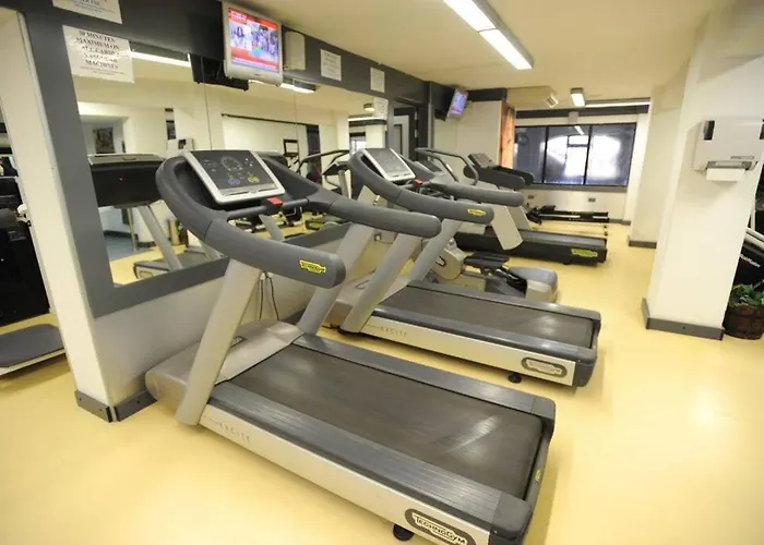 Sunshine Court No 4 *