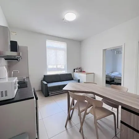 Appartamento Sunshine Court No 4 *